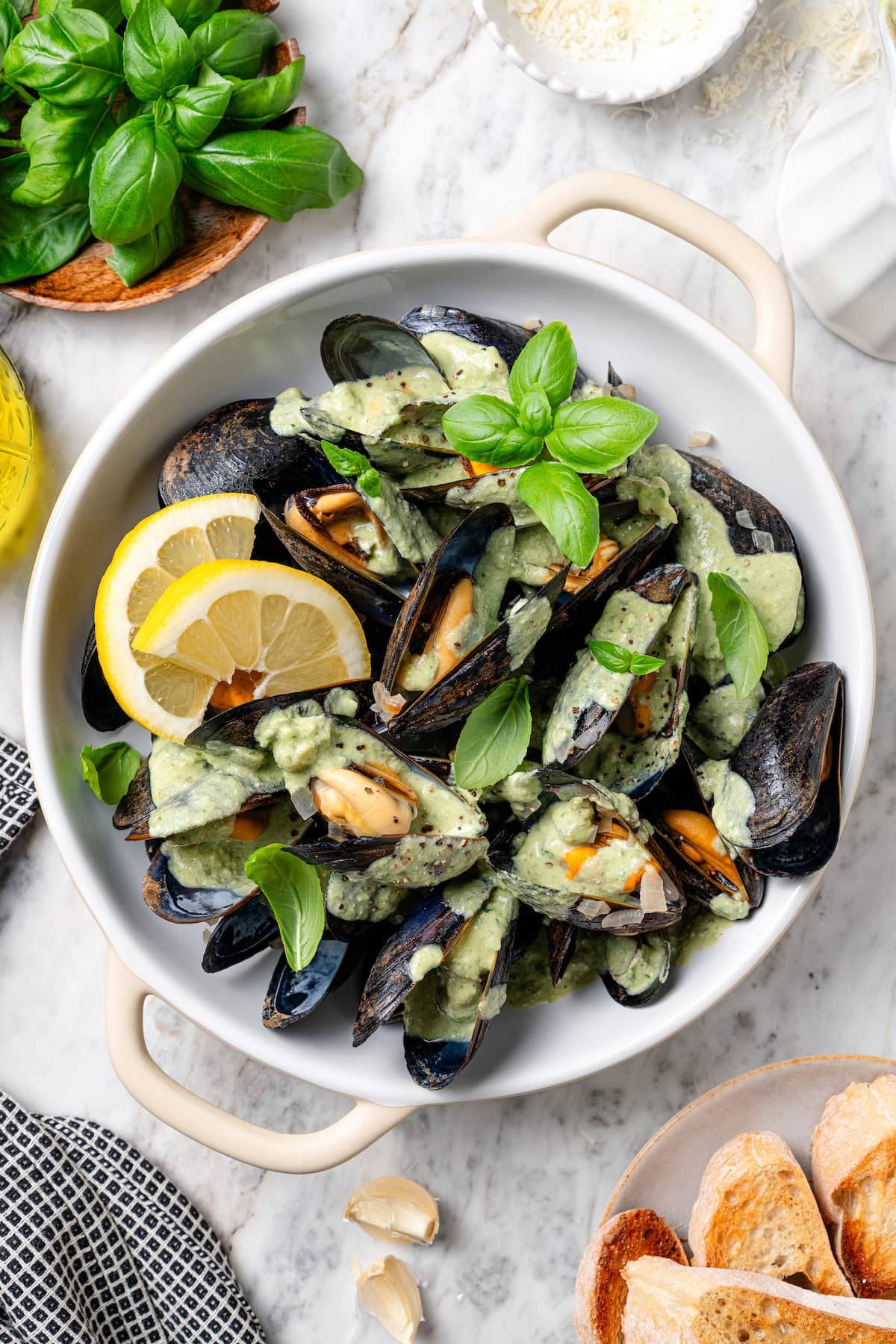 Mussels in cream sauce with basil and lemon.