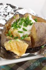 Crock Pot "Baked" Potatoes – This perfect way to make baked potatoes on a hot summer day without heating up the house.