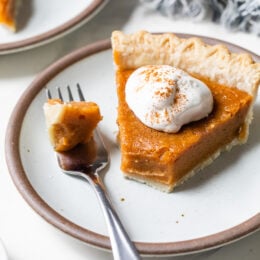 A healthy and delicious version of the classic sweet potato pie – a perfect, easy sweet potato dessert recipe for Thanksgiving!