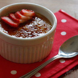 Creme Brulee for breakfast? No, I haven't lost my mind! The custard in this low fat creme brulee is actually Greek yogurt sweetened with fruit preserves on the bottom, and topped with fresh fruit.