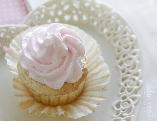 Sweet Light Angel Food Cupcakes with Meringue Icing | 4 WW Points