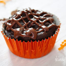 Chocolate addicts are going to love me for this one! These cupcakes are super moist and delicious, and they are so easy to make.