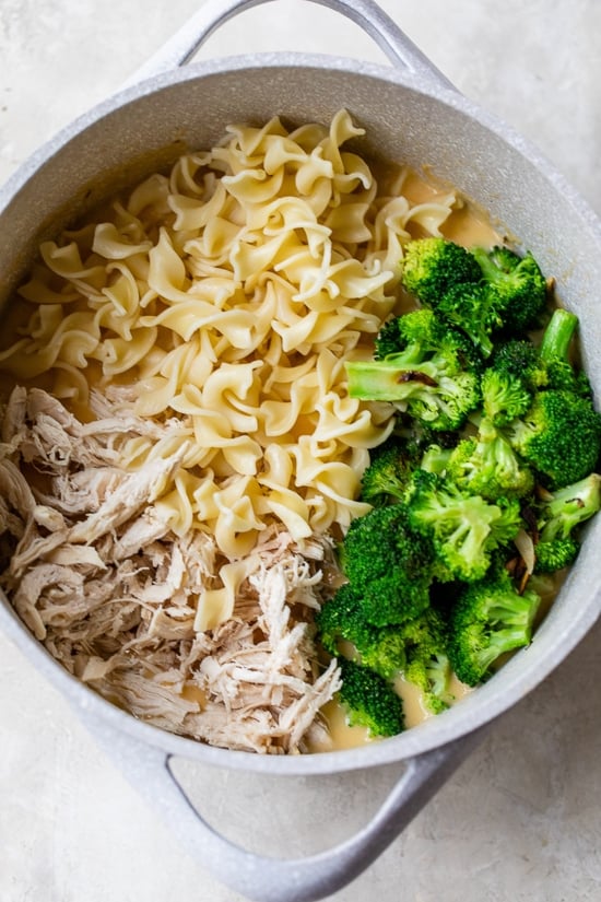 noodles broccoli and chicken