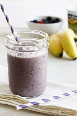 Cross between smoothie and milk shake, this fro yo shake uses frozen yogurt and fresh bananas and berries. Perfect for a quick dessert or even breakfast and takes less than 5 minutes to make!