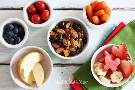 Hey Moms and Dads, I have been coming up with creative ways to make kids lunch healthy, fun and delicious and came across this easy trail mix recipe.