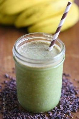 This protein-packed Superfood PB Banana and Cacao Green Smoothie is packed with loads of nutrients and vitamins like antioxidants, fiber and magnesium.