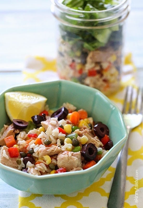 Italian tuna and brown rice salad is wonderful, easy lunch using basic pantry items such as tuna, brown rice, capers and good quality chopped olives plus some frozen mixed vegetables and fresh lemon juice.