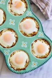 You're going to LOVE these baked eggs, baked in a nest of spaghetti squash which has a flavor similar to hash browns. Perfect for breakfast or brunch, and because I love my eggs with sriracha, I top mine with a few dashes just for an extra kick, totally optional of course.
