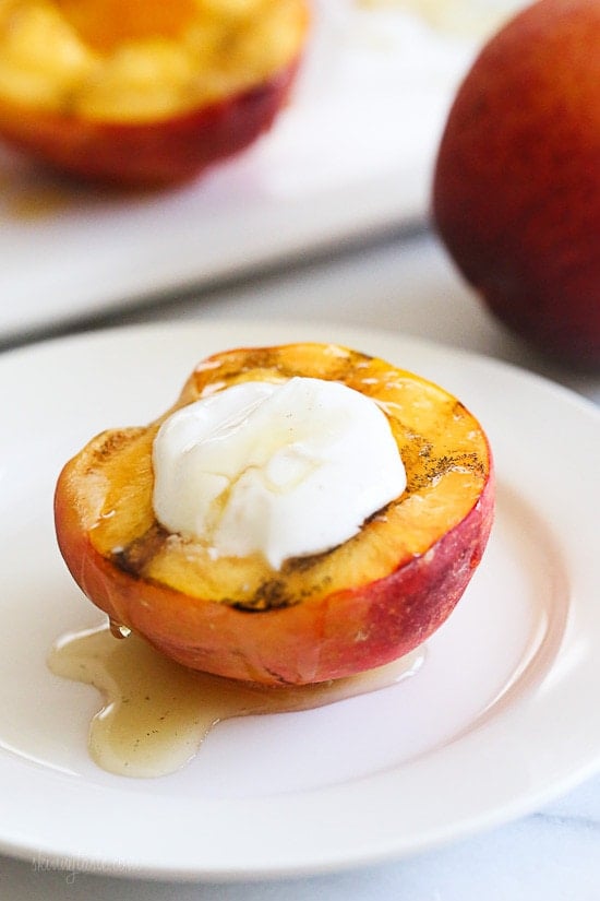 Grilled Peaches With Honey and Yogurt – an easy summer dessert for under 100 calories!