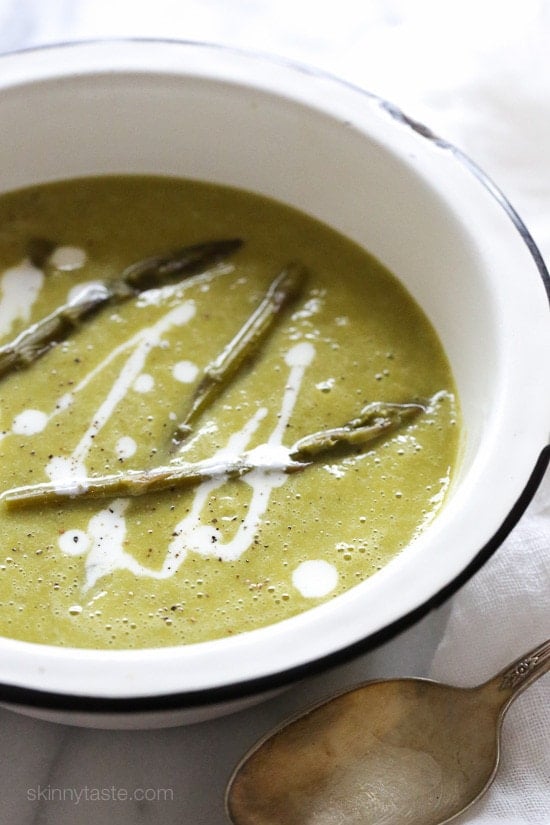 Cream of Asparagus Soup – 5 ingredients, 20 minutes to make! Smart Points: 2 Calories: 81