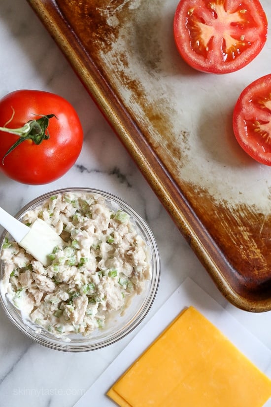 I swapped the bread for tomatoes in these quick and easy, low-carb stuffed tomato tuna melts made with tuna salad and melted cheddar. Perfect for lunch and a great way to use up those summer tomatoes!