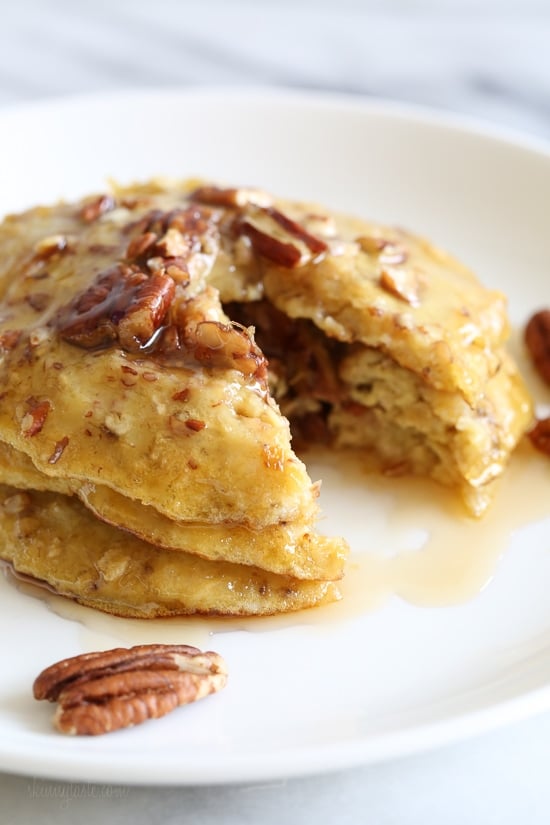 EASY, good-for-you pancakes, loaded with heart-healthy nuts, banana and oats, plus a whole egg – a powerhouse of nutrition. Made with only FOUR ingredients, perfect to make anytime you need to whip up a quick breakfast, and a perfect way to use up those ripe bananas.
