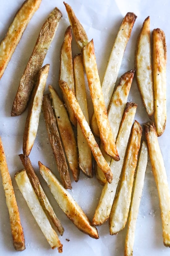 Crispy french fries made in the air-fryer, with just a small amount of oil! 