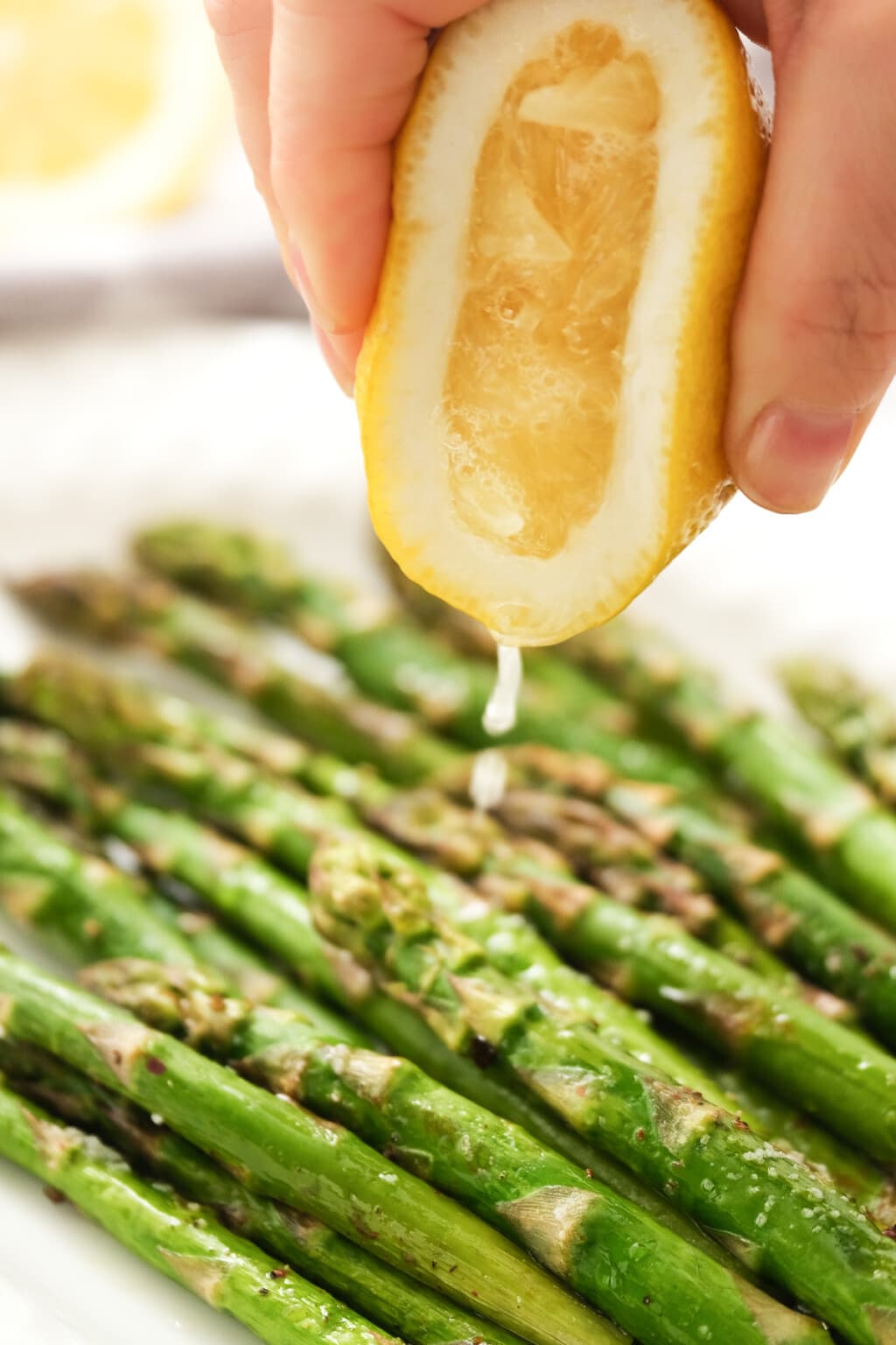 Roasted Asparagus | Easy Vegetable Side Dish - Skinnytaste