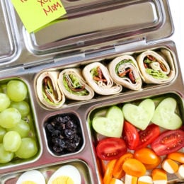 Your kids will love these Turkey Club Roll Ups packed in their bento style lunchbox!