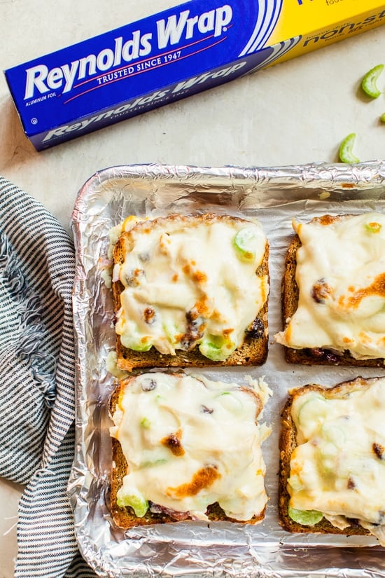 Open-Faced Turkey Melts make a quick and easy way to use up your Thanksgiving turkey leftovers!