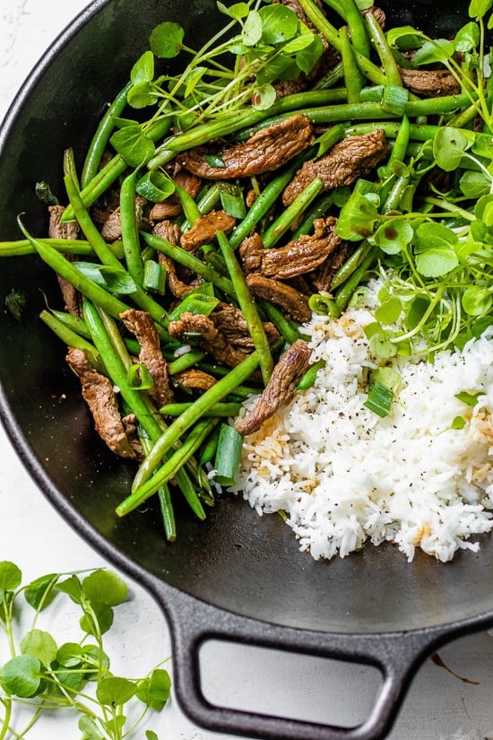 Fry beef and green beans