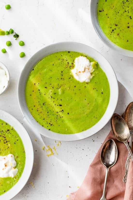 Pea soup in dishes