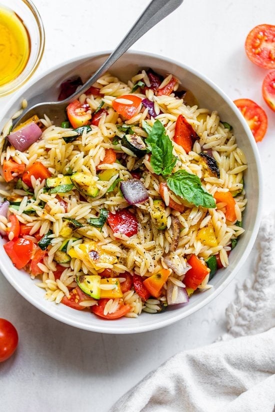 Pasta orzo salad with grilled vegetables