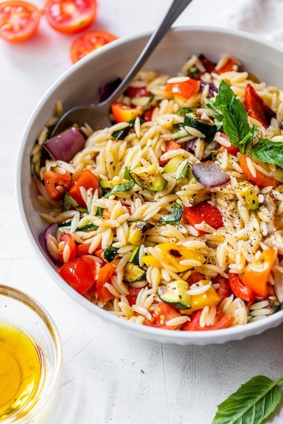 Pasta orzo salad with grilled vegetables