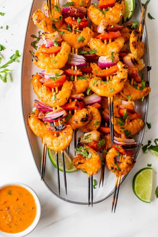 Shrimp skewers with red curry