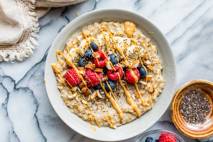 21 Healthy Oatmeal Breakfast Recipes & Snacks