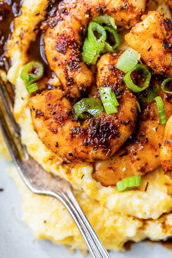 blackened shrimp and cheese grits