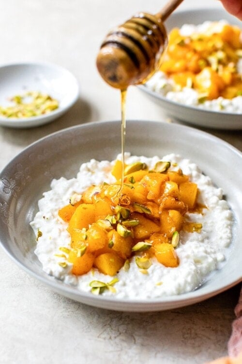 Peach Pie Cottage Cheese Bowls - Skinnytaste