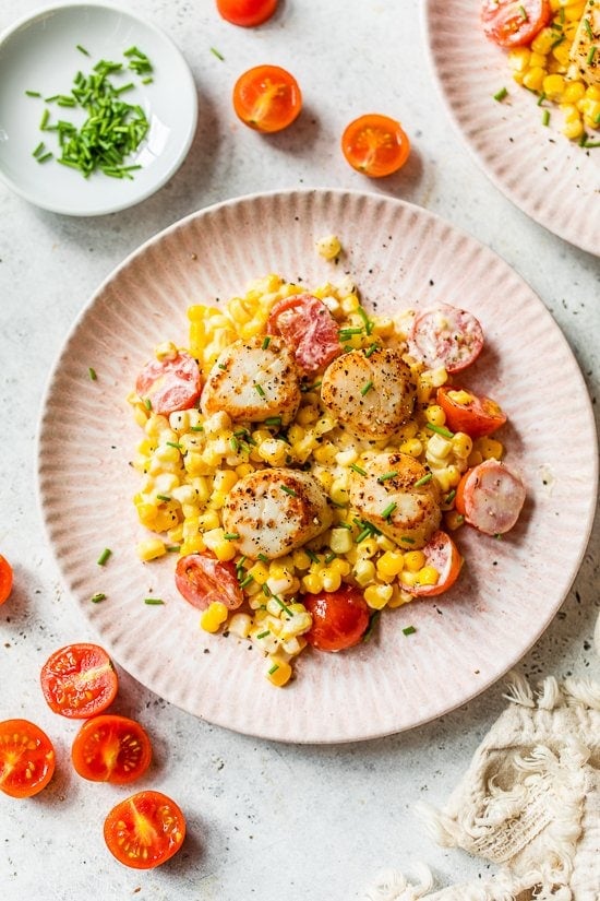 Scallops with Corn, Tomatoes and Chives