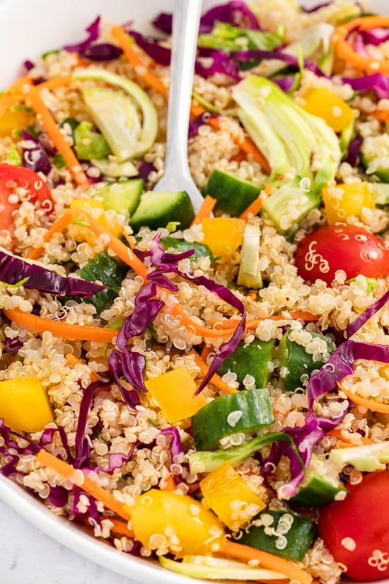 insalata di quinoa vegana