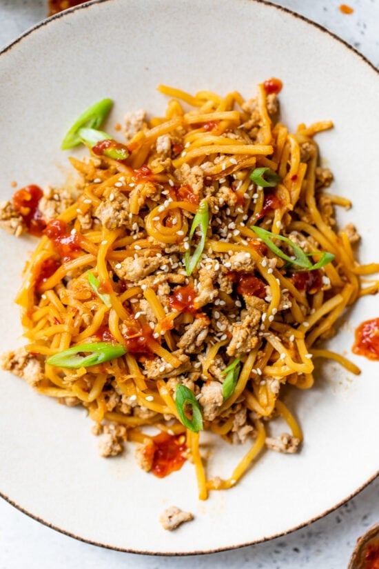 Fry the spicy hearts of palm noodles with the chicken