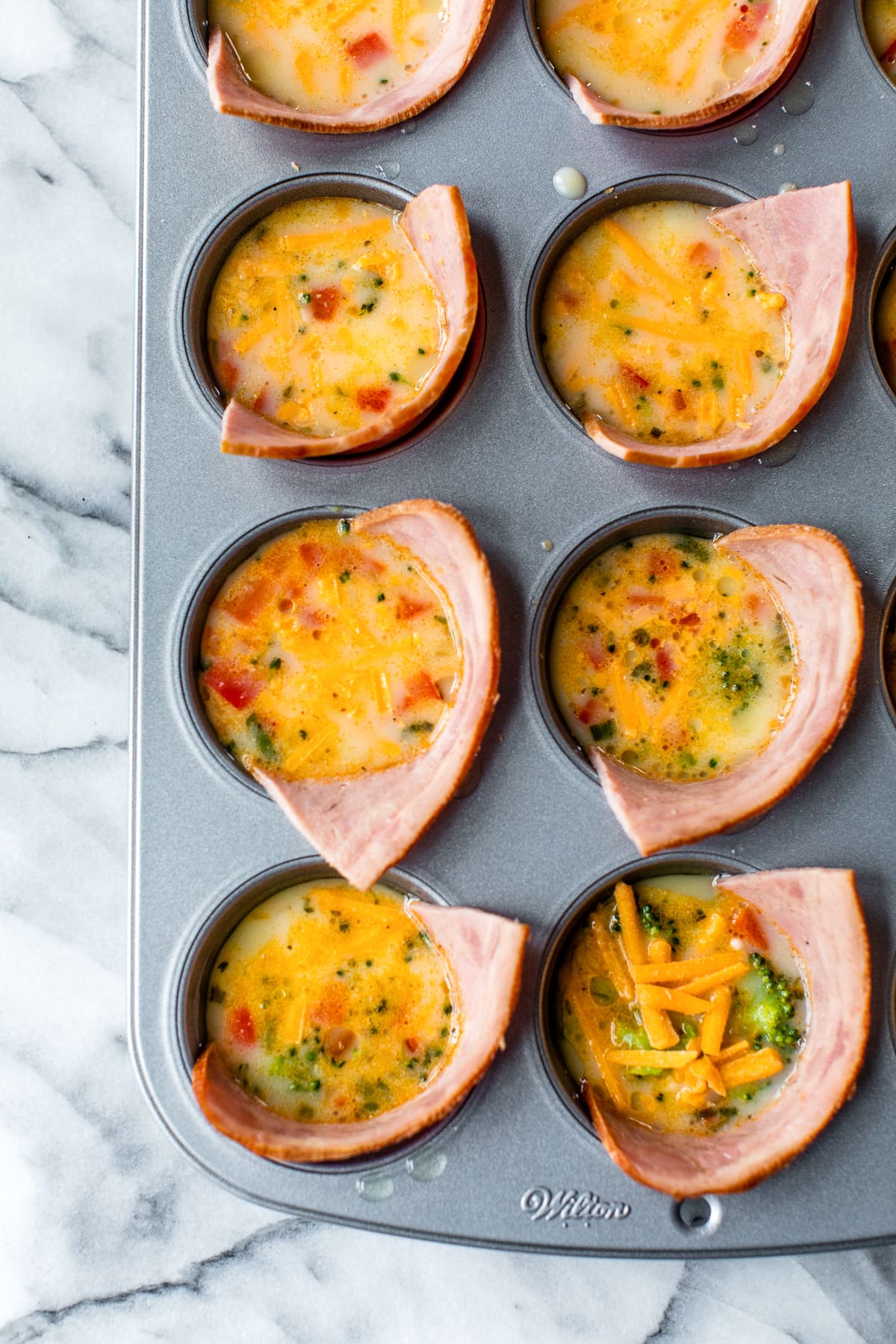 Protein muffins with turkey bacon, cottage cheese and veggies
