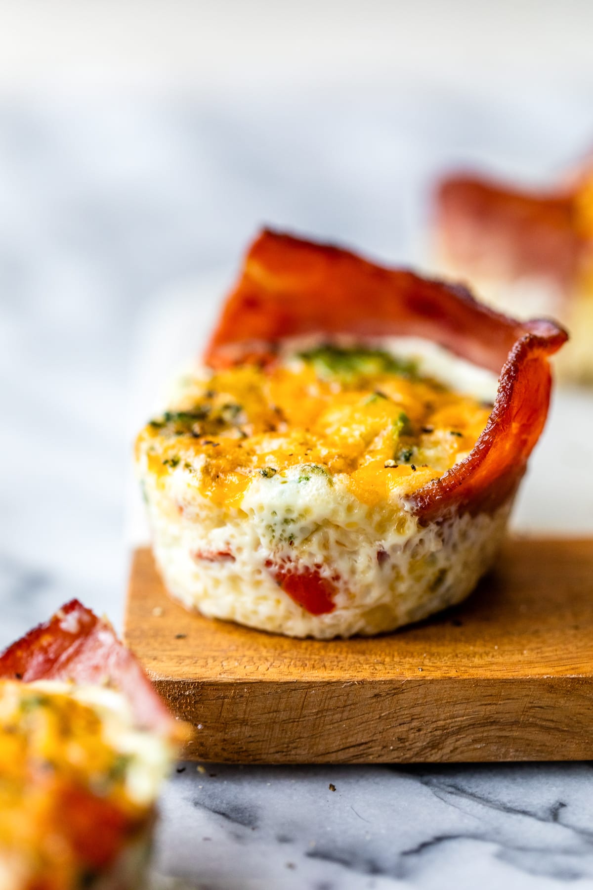 Protein muffins with turkey bacon