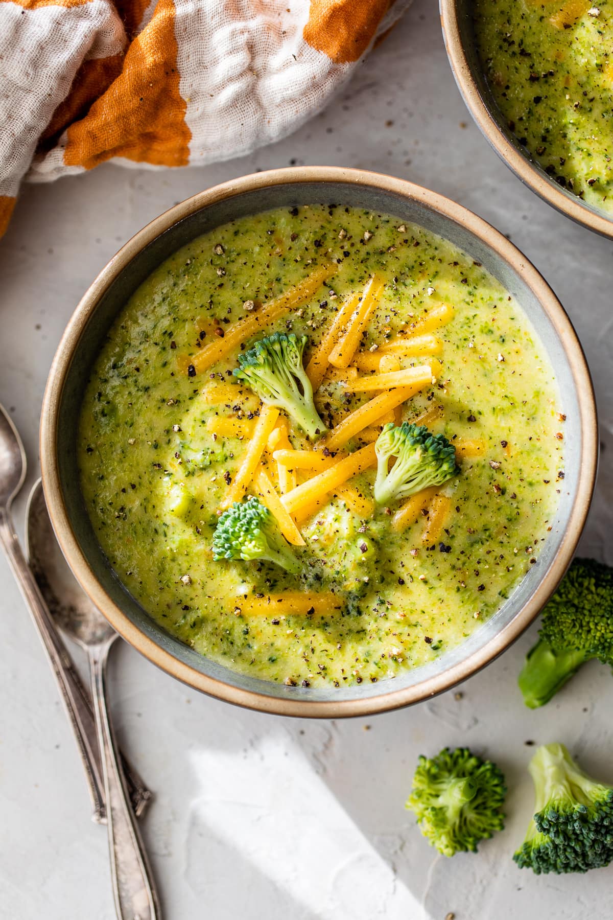 Soupe aux broccolis et au cheddar