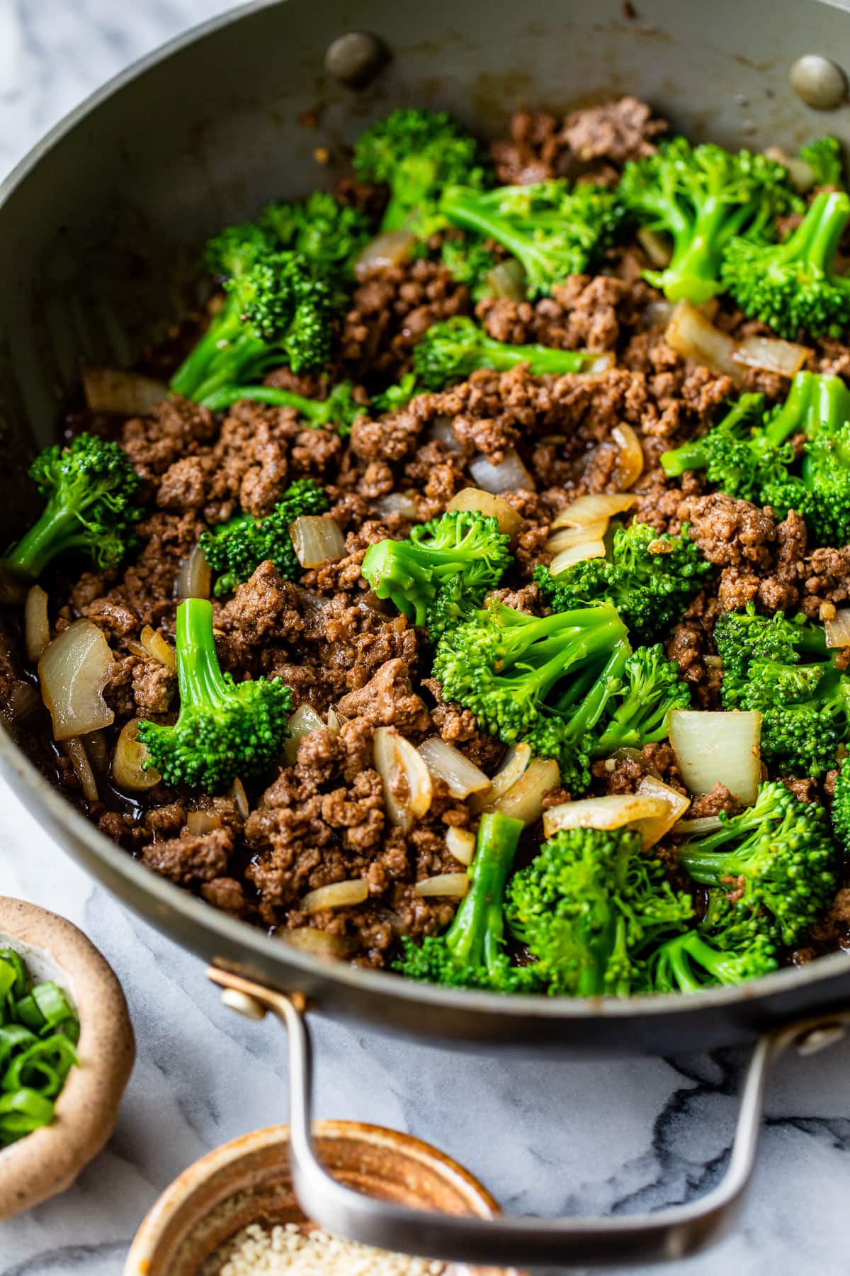 Minced meat and broccoli stir-fry