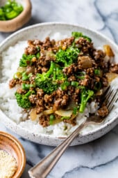 Minced meat and broccoli stir-fry