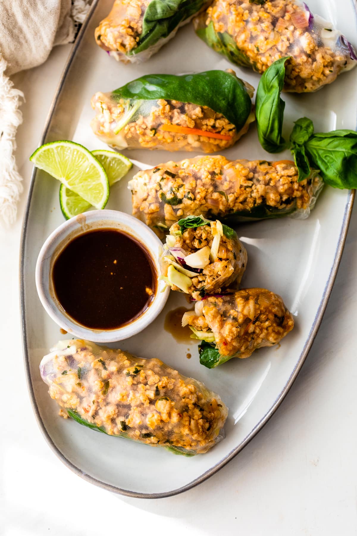 Chicken Summer Roll with Seafood Sauce