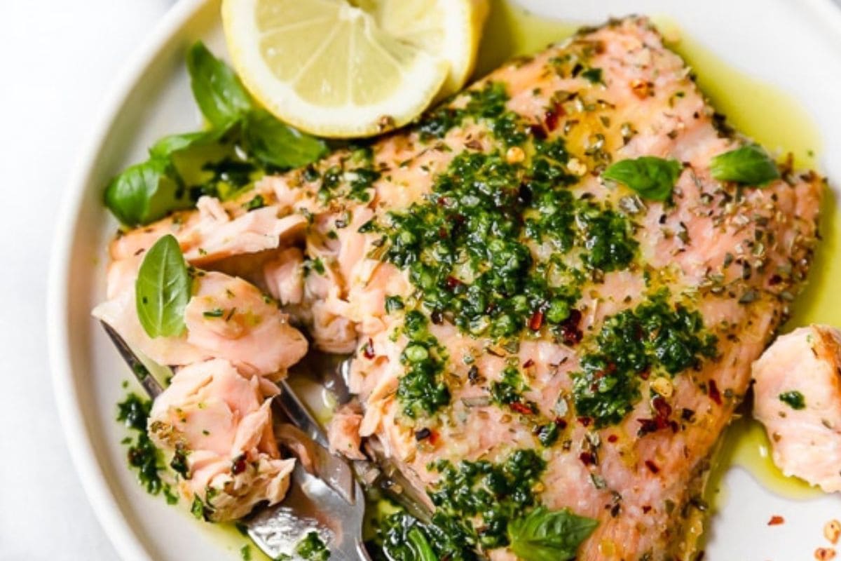 Salmon with oil