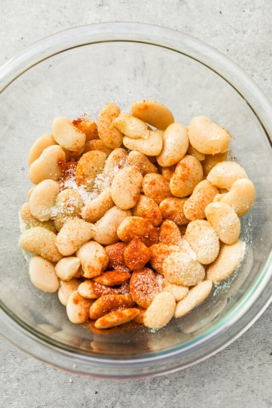 seasoned canned ،er beans in a bowl