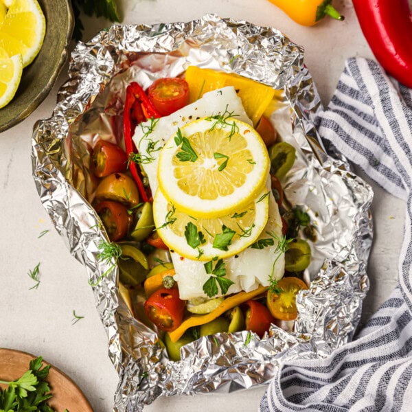 Fish Packet Mediterranean Fish Foil Packets (So Easy!) - Skinnytaste